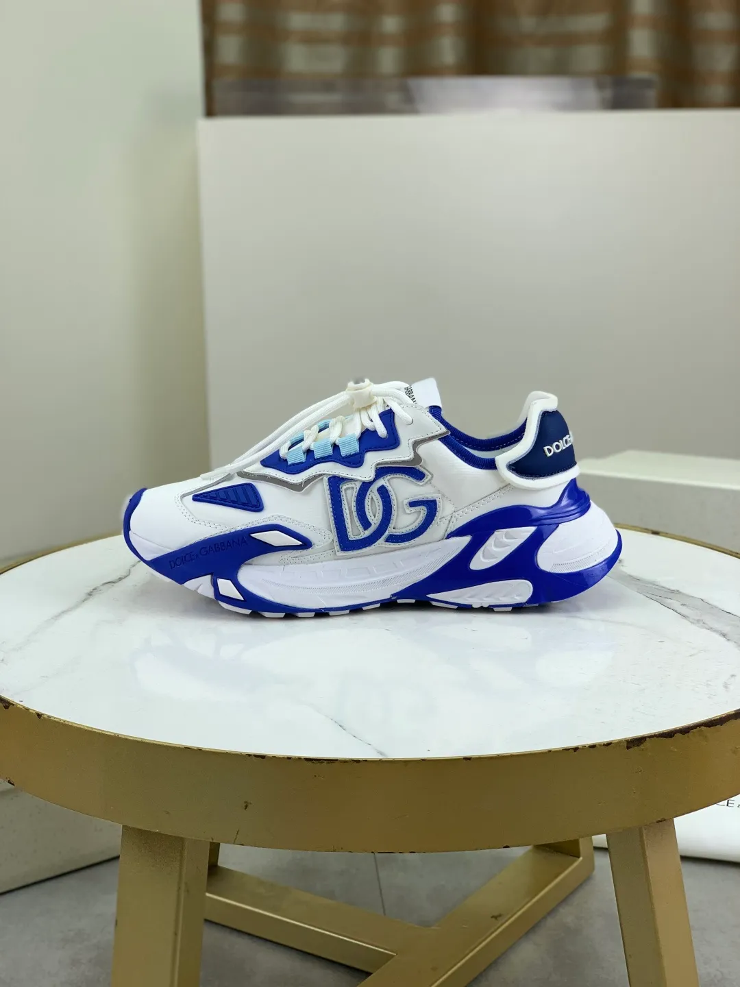 Men's shoes 💰P560💰 [New style] top original quality, synchronized with "DOLCE&GABBANA [Dolce & Gabbana] ~ high quality." effect. Low-cut casual DG men's shoes, loved by many celebrities, using high-end imported first-layer calfskin splicing design + cowhide feet, simple and elegant, perfectly interpreting the latest inspiration for shoes, classic and fashionable integration. Luxurious dreams, driving fashion, suitable for drivers, lightweight and comfortable, light and breathable for outdoor travel, high-end quality Trustworthy, 4️⃣colors🉑️ to choose from! Code number: 38-46
